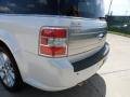 2010 White Suede Ford Flex Limited  photo #22