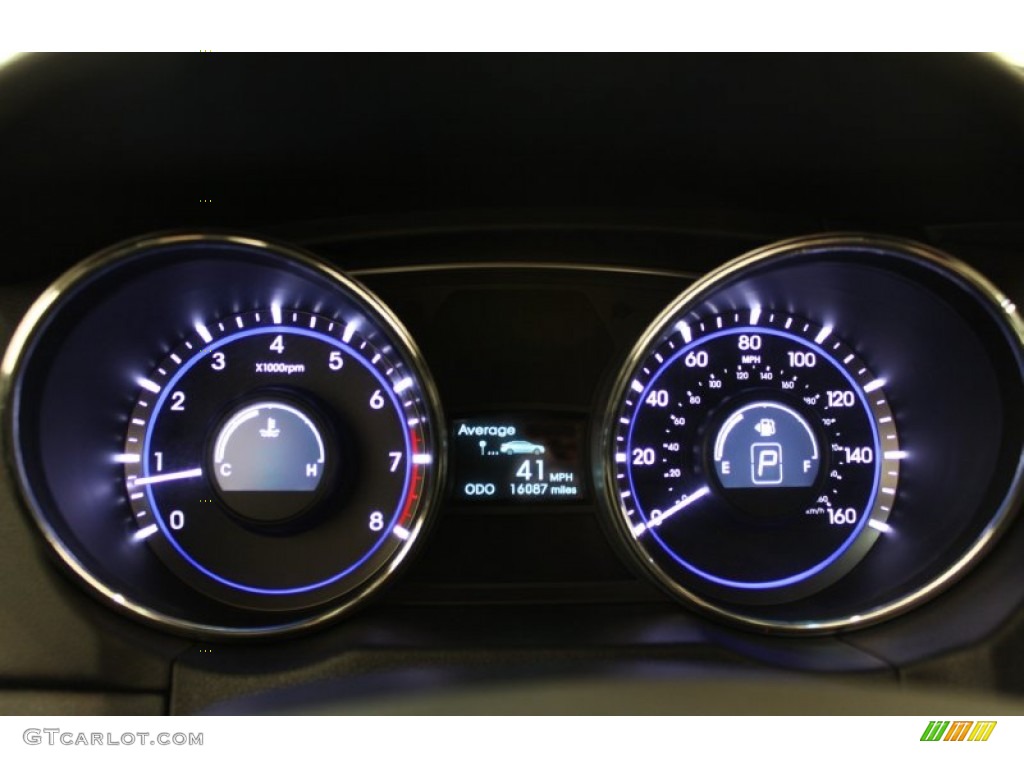 2011 Sonata SE - Shimmering White / Black photo #11