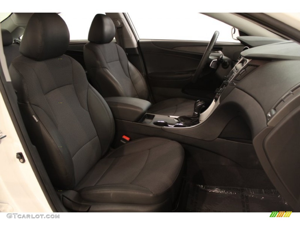 2011 Sonata SE - Shimmering White / Black photo #14
