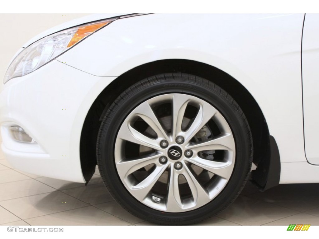 2011 Sonata SE - Shimmering White / Black photo #21