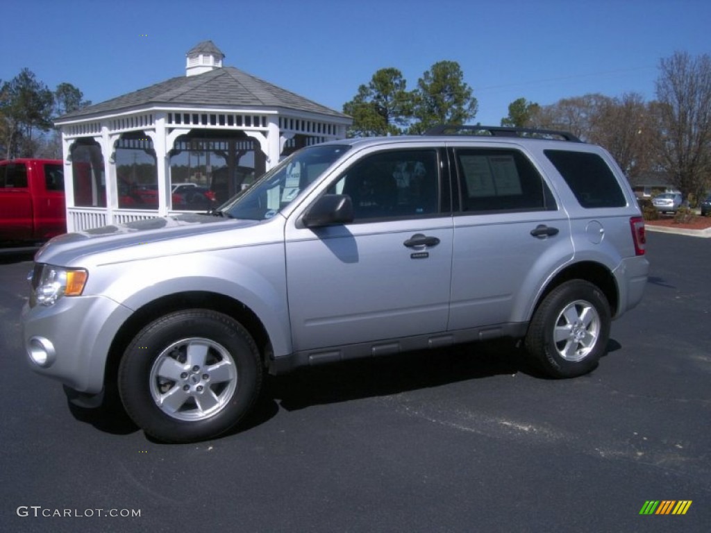 2012 Escape XLT V6 - Ingot Silver Metallic / Charcoal Black photo #11