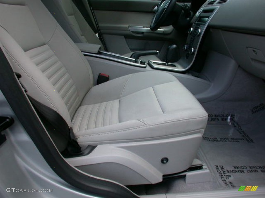 2009 Volvo V50 2.4i Front Seat Photo #62037521