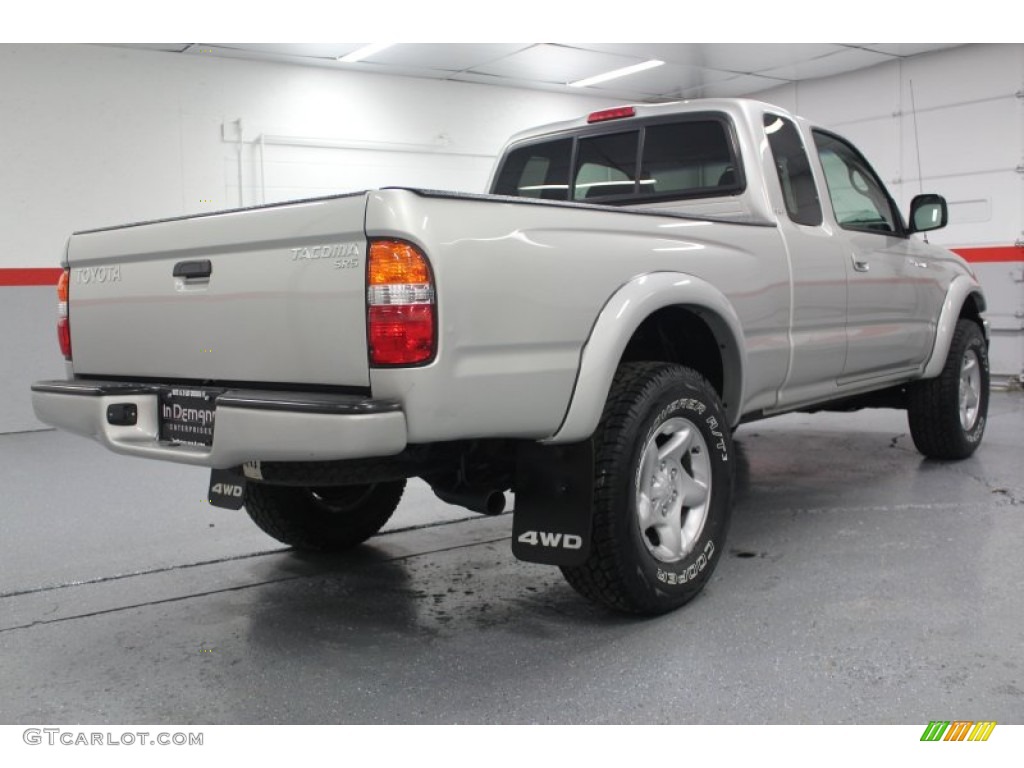 2004 Tacoma SR5 Xtracab 4x4 - Lunar Mist Metallic / Charcoal photo #18