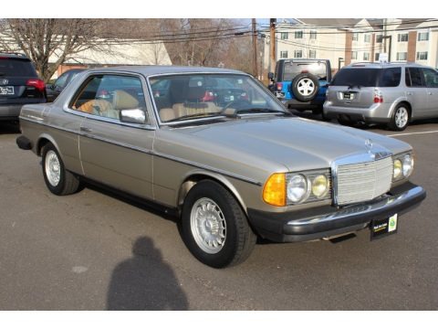 1985 Mercedes-Benz E Class