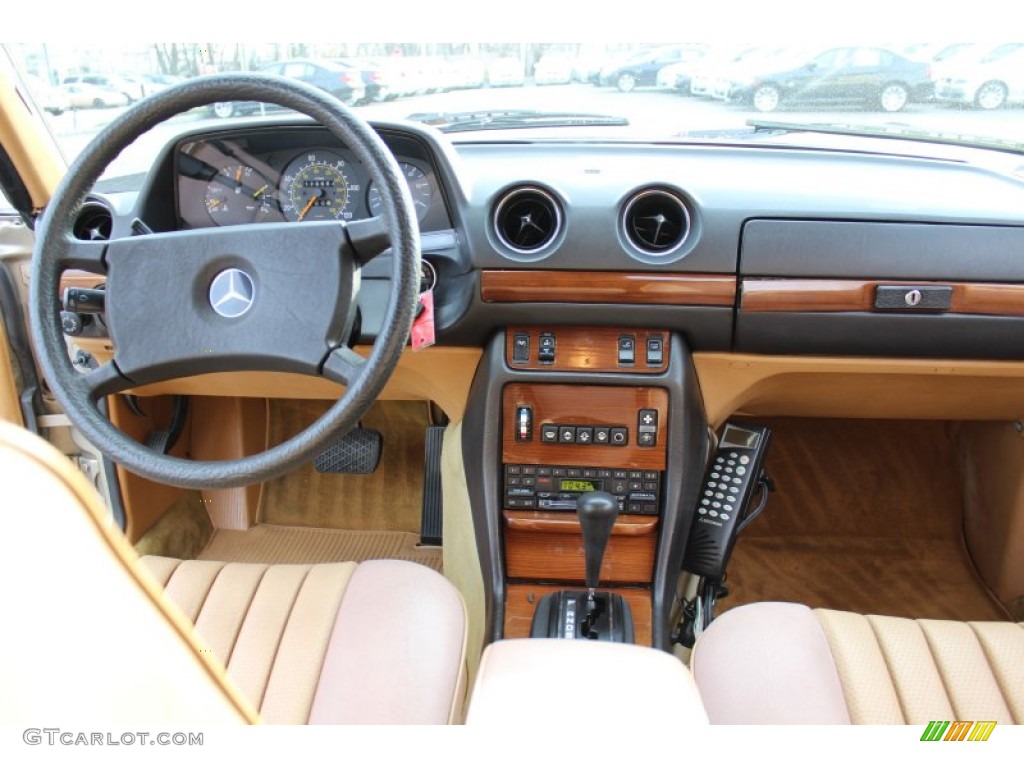 1985 Mercedes-Benz E Class 300 CD Coupe Dashboard Photos
