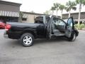 Galaxy Black - Titan SE King Cab Photo No. 14