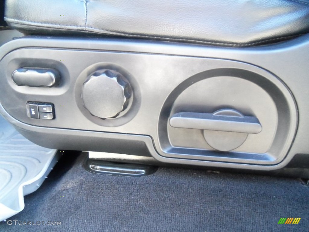 2005 F150 Lariat SuperCrew 4x4 - Black / Black photo #8