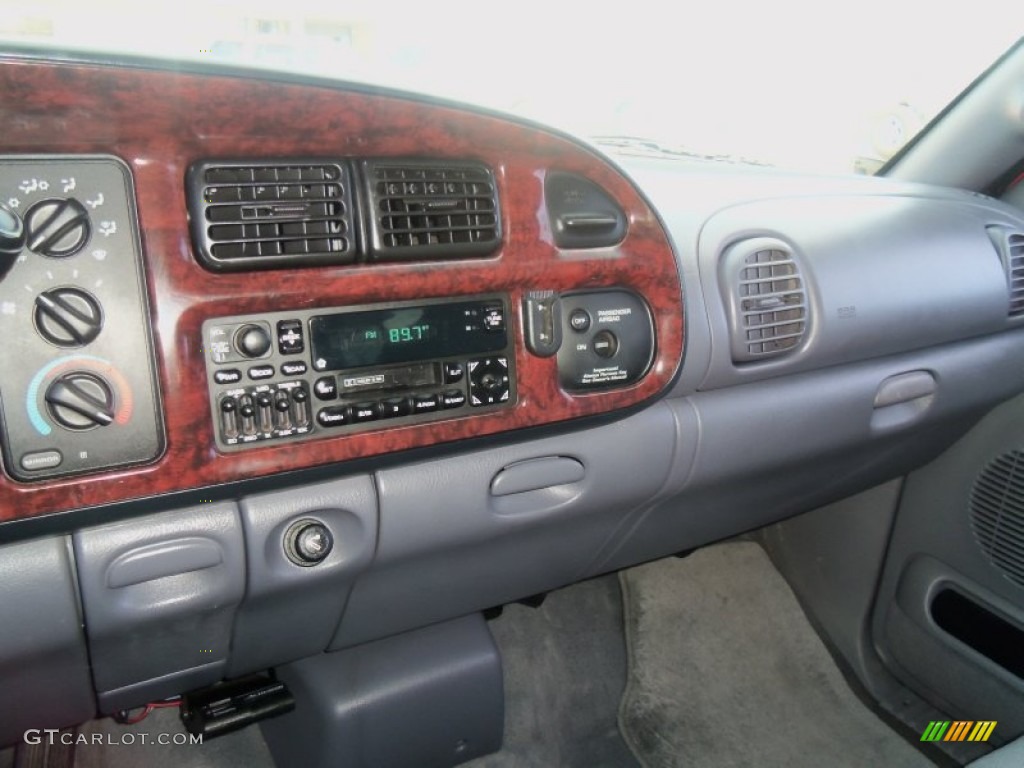 1998 Ram 2500 Laramie Extended Cab 4x4 - Flame Red / Tan photo #19