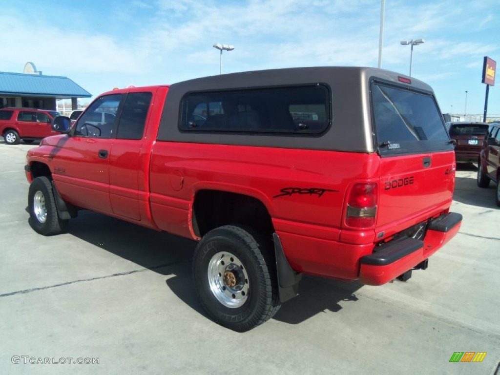 1998 Ram 2500 Laramie Extended Cab 4x4 - Flame Red / Tan photo #27