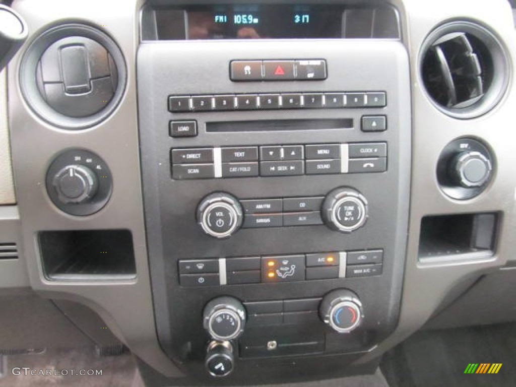 2009 Ford F150 XL SuperCrew 4x4 Controls Photo #62043117