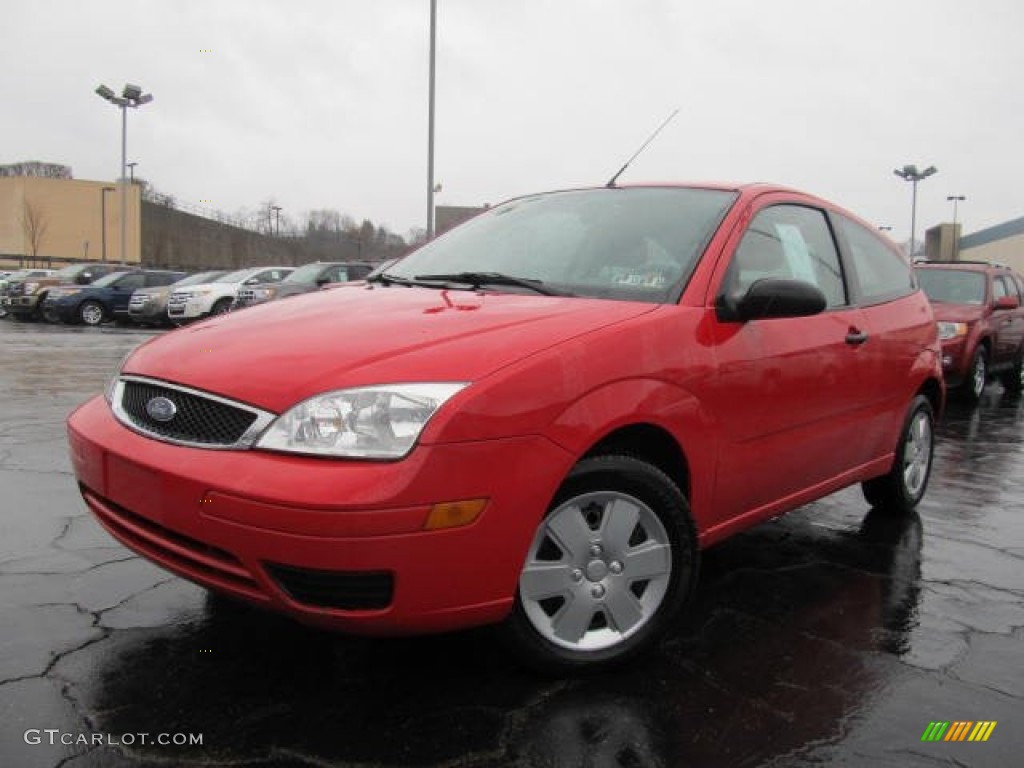 Infra-Red 2007 Ford Focus ZX3 SE Coupe Exterior Photo #62043570