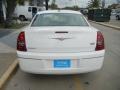 Bright White - 300 Touring Photo No. 3