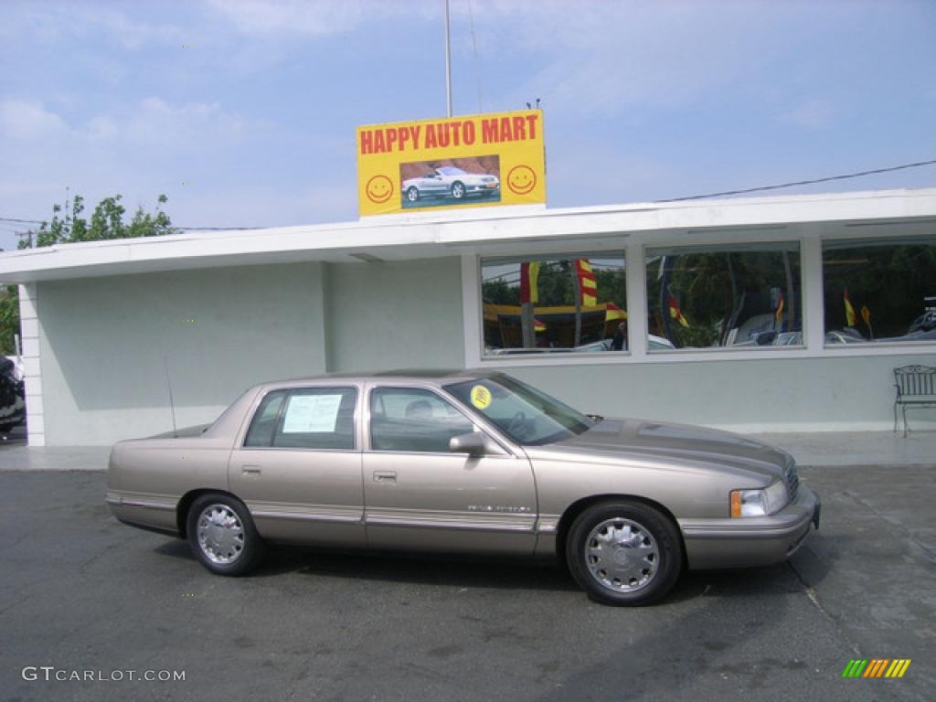 1999 DeVille Concours - Cashmere / Oatmeal photo #1