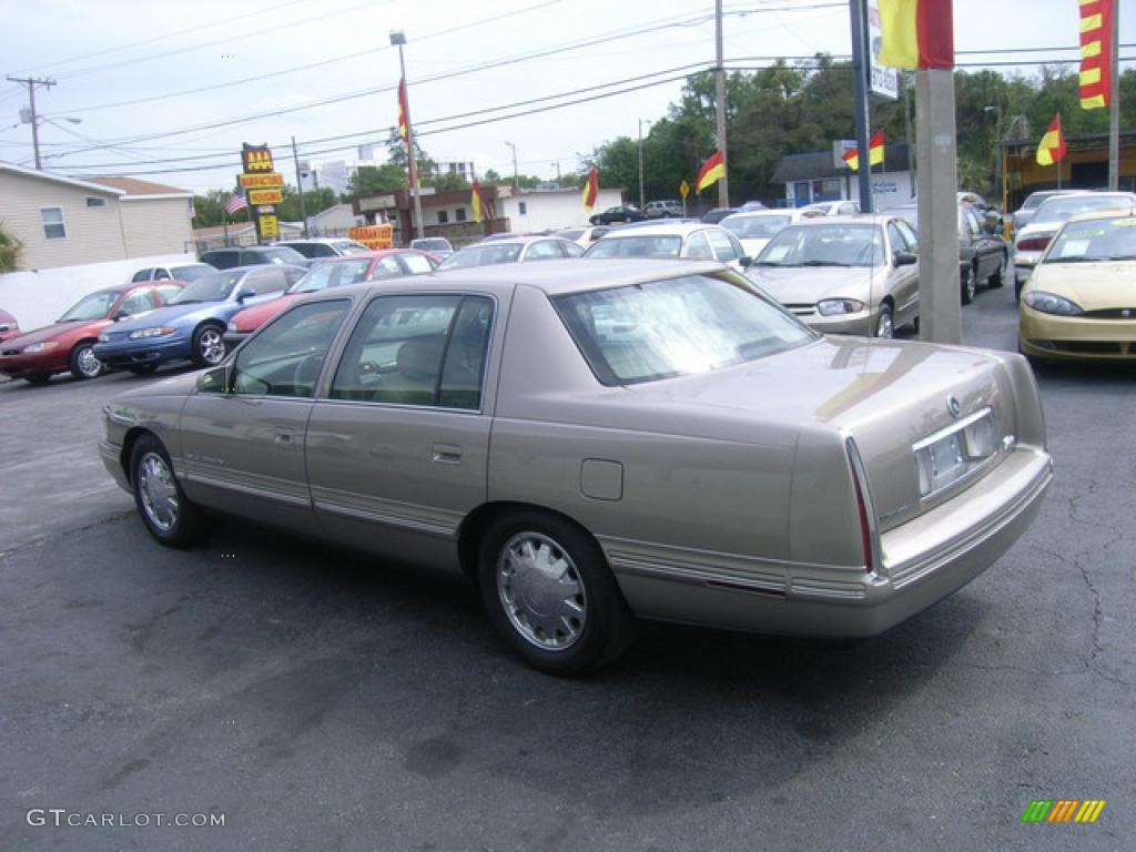 1999 DeVille Concours - Cashmere / Oatmeal photo #6