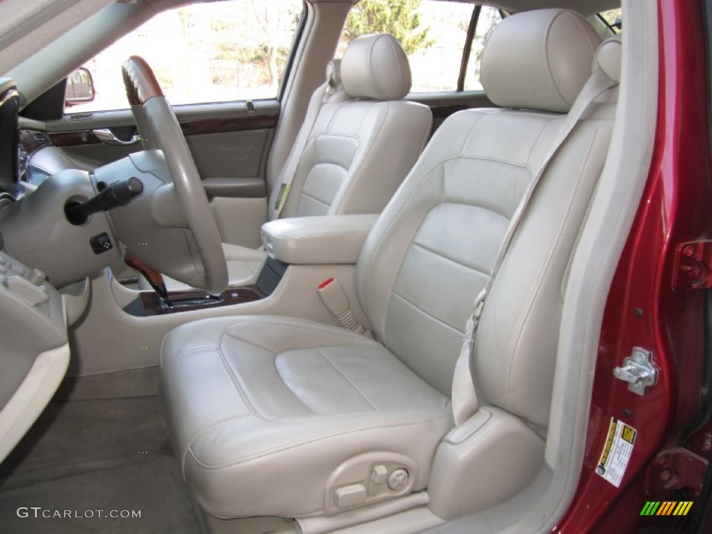 2004 Cadillac DeVille DTS Front Seat Photo #62059041