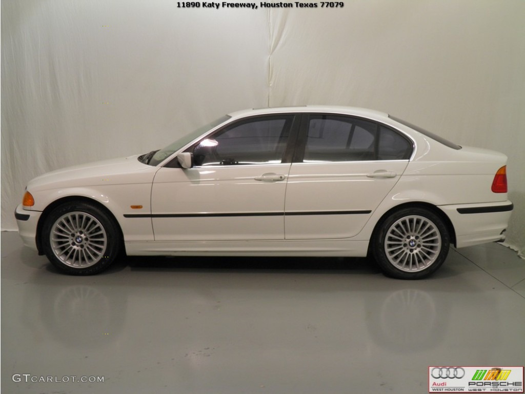 2001 3 Series 330i Sedan - Alpine White / Sand photo #5