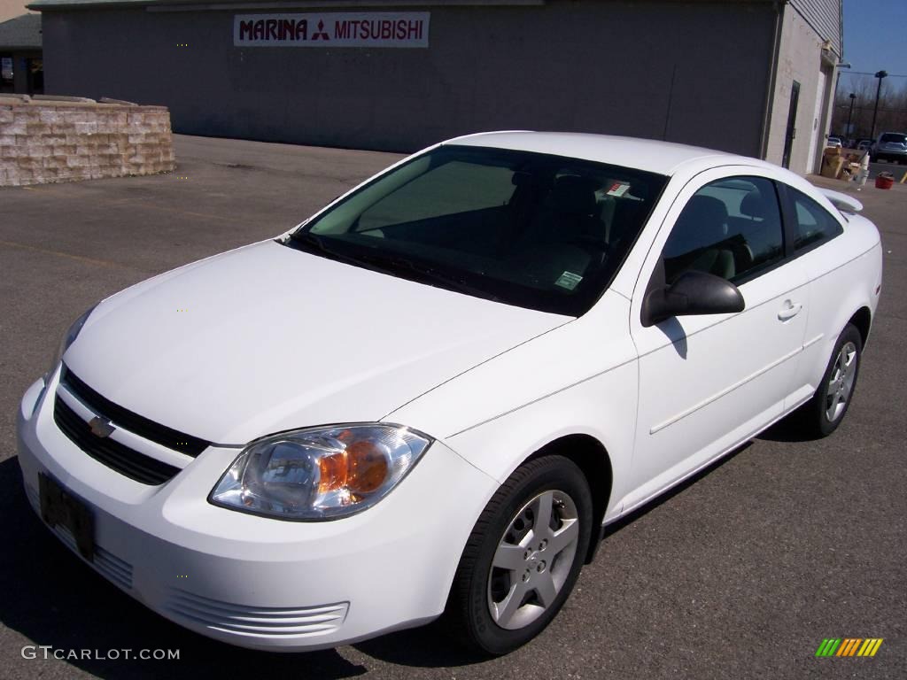 2005 Cobalt Coupe - Summit White / Gray photo #1