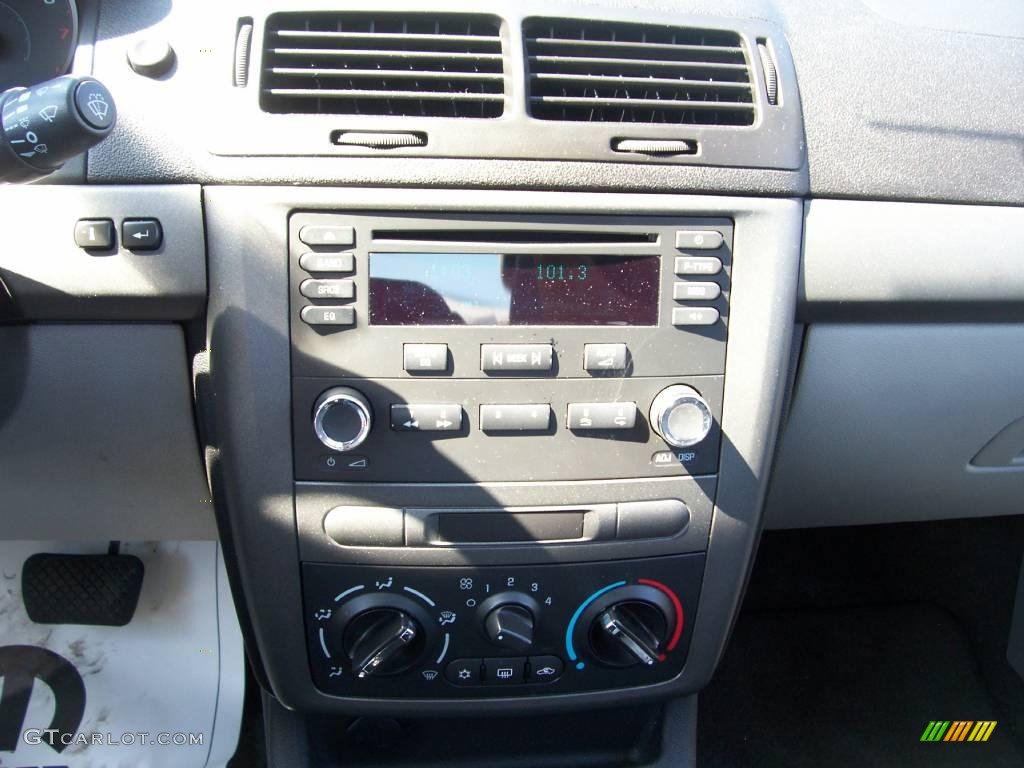 2005 Cobalt Coupe - Summit White / Gray photo #5