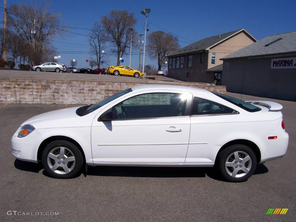 2005 Cobalt Coupe - Summit White / Gray photo #8
