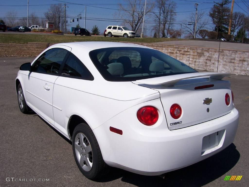 2005 Cobalt Coupe - Summit White / Gray photo #9
