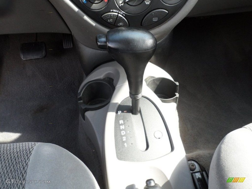 2003 Ford Focus SE Wagon 4 Speed Automatic Transmission Photo #62065444