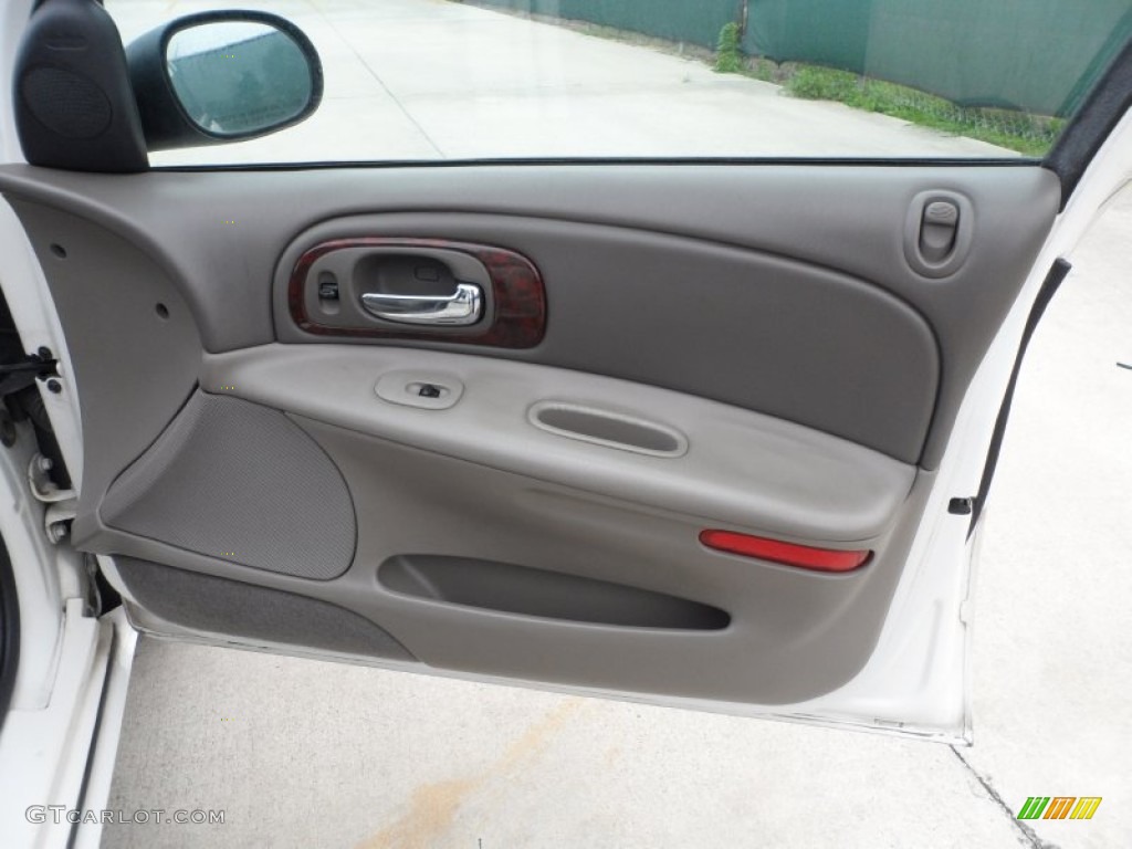 2003 Chrysler Concorde LXi Taupe Door Panel Photo #62065686