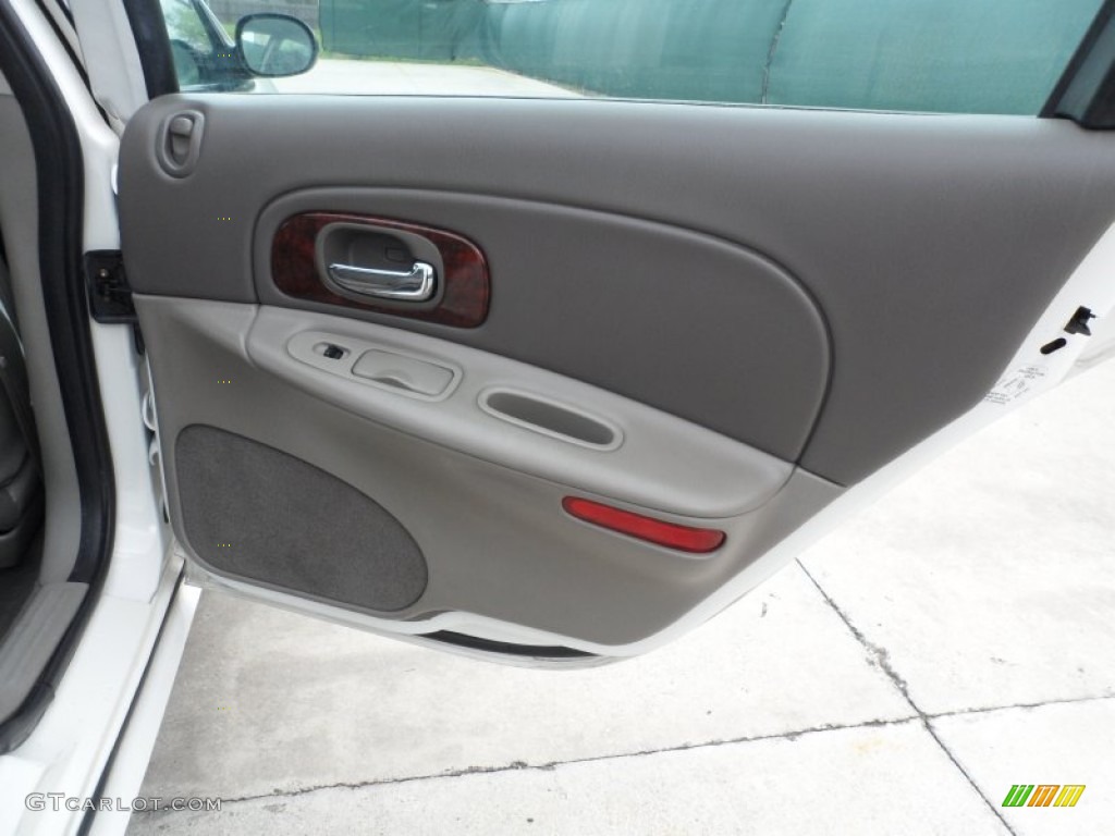 2003 Chrysler Concorde LXi Taupe Door Panel Photo #62065719
