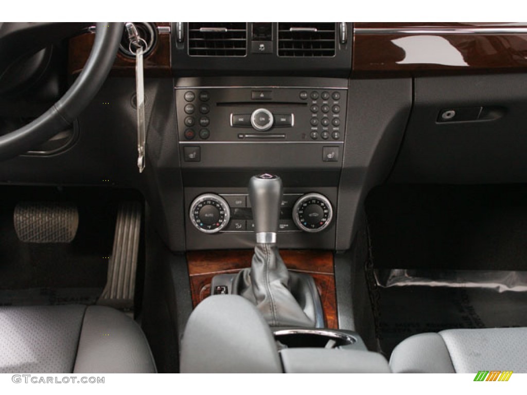 2011 GLK 350 4Matic - Black / Black photo #11