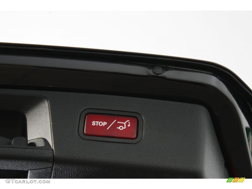 2011 GLK 350 4Matic - Black / Black photo #23