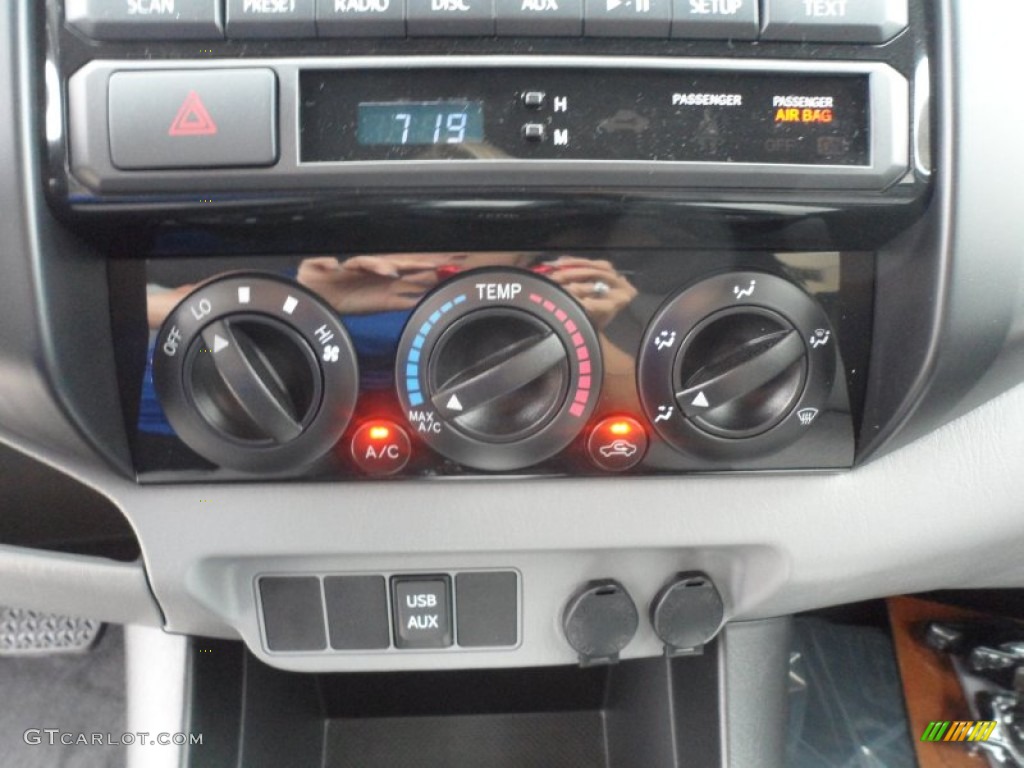 2012 Toyota Tacoma V6 TSS Prerunner Double Cab Controls Photo #62068716