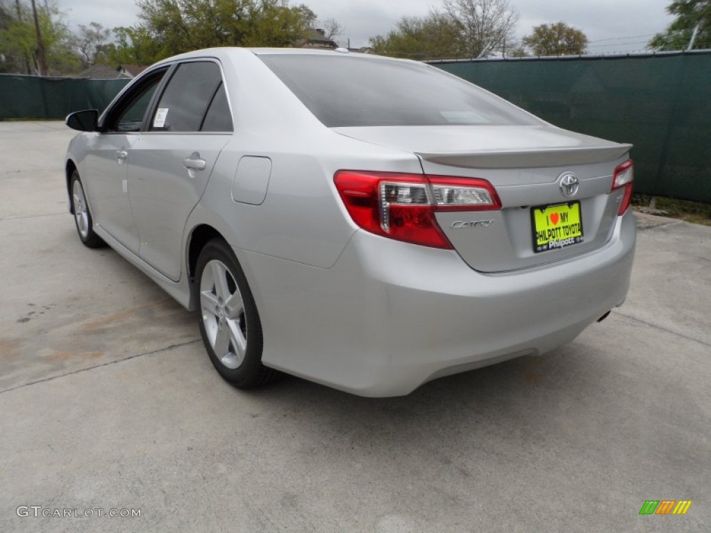 2012 Camry SE - Classic Silver Metallic / Black photo #5