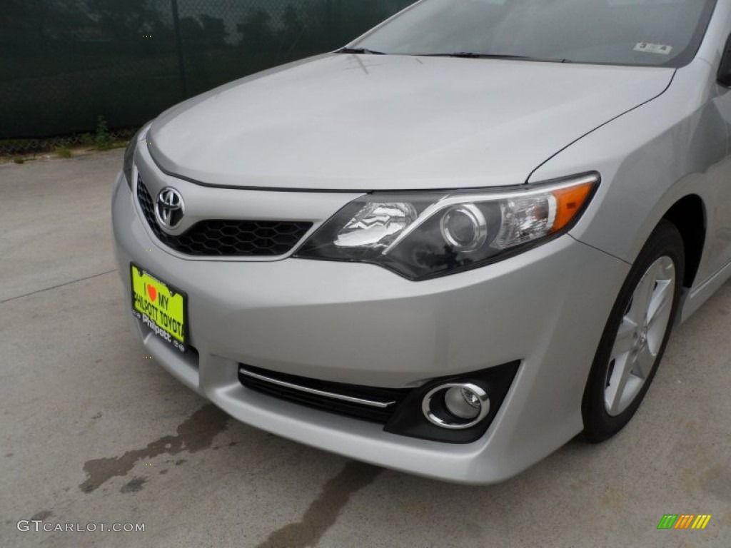 2012 Camry SE - Classic Silver Metallic / Black photo #10
