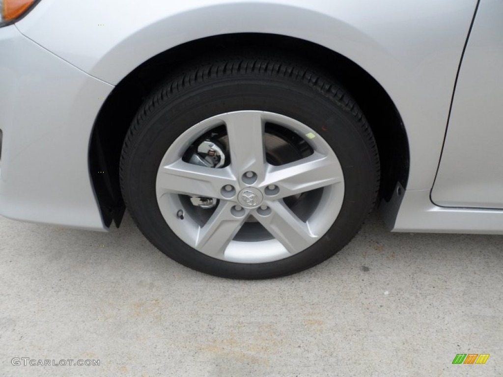 2012 Camry SE - Classic Silver Metallic / Black photo #11