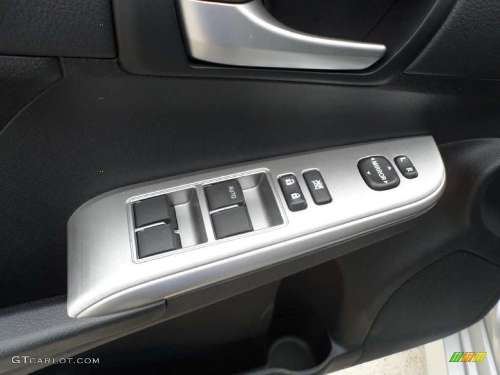 2012 Camry SE - Classic Silver Metallic / Black photo #23
