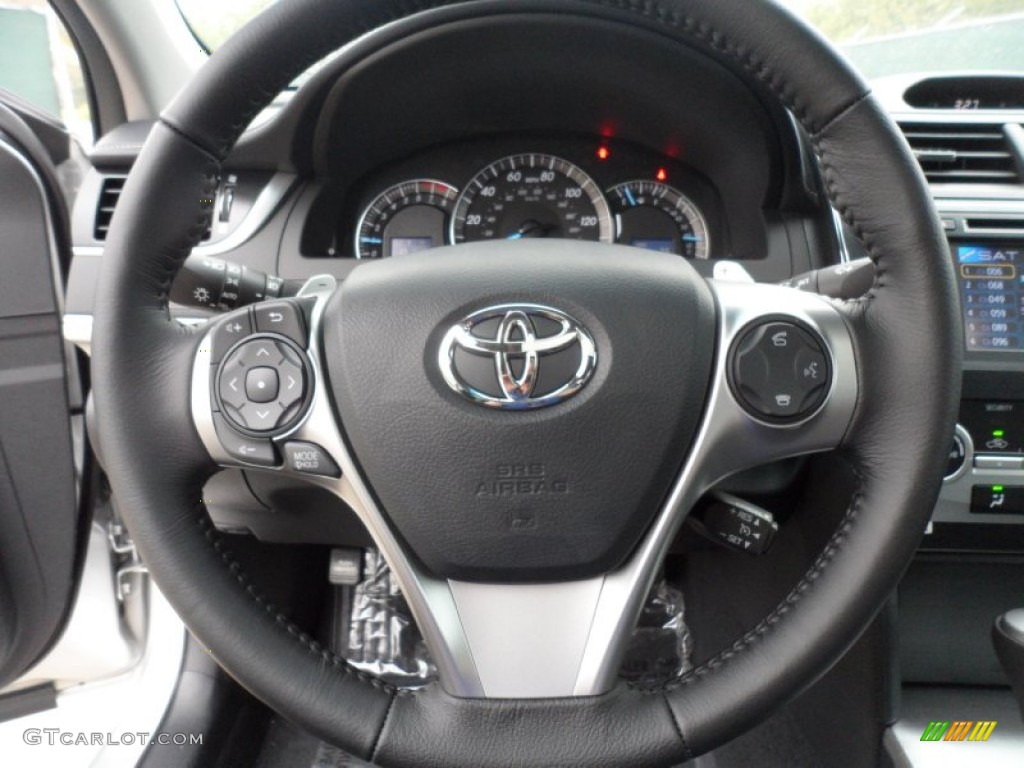 2012 Camry SE - Classic Silver Metallic / Black photo #34