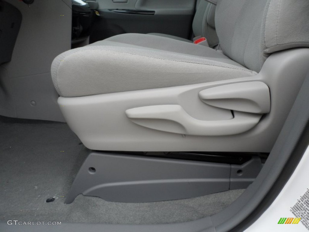 2012 Sienna  - Super White / Light Gray photo #26