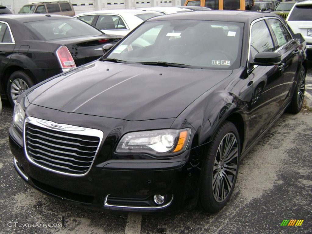 2012 300 S V6 - Gloss Black / Black photo #1