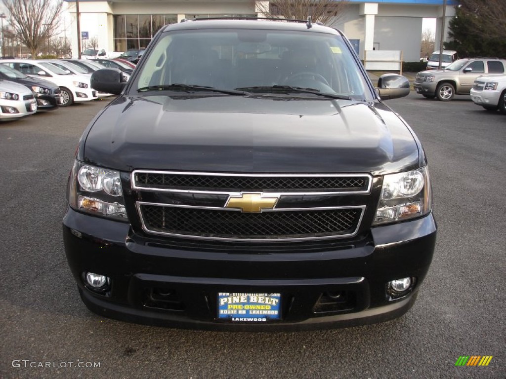 2011 Suburban LT 4x4 - Black / Ebony photo #2