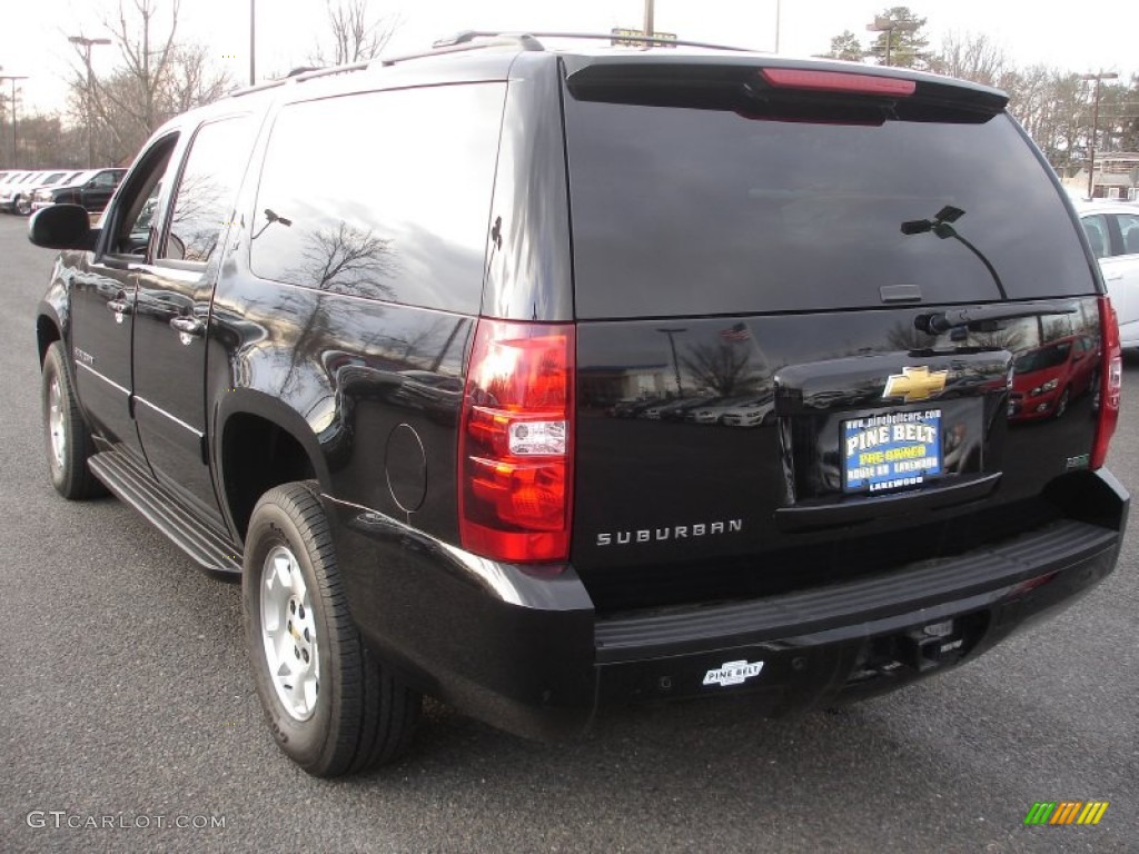 2011 Suburban LT 4x4 - Black / Ebony photo #6