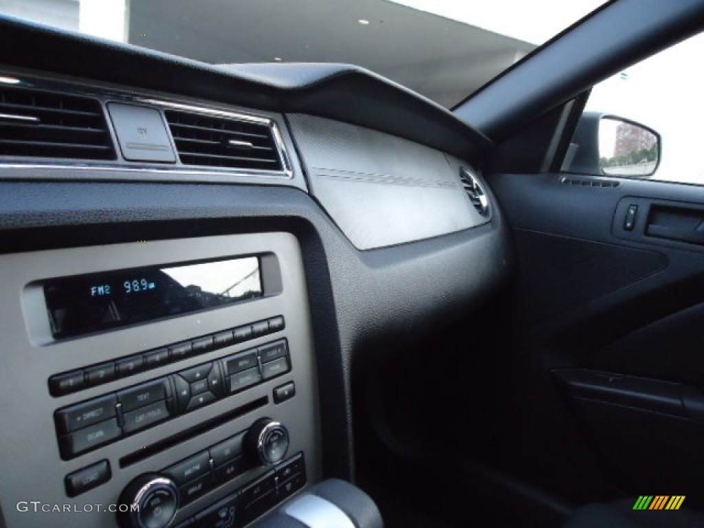 2010 Mustang V6 Coupe - Brilliant Silver Metallic / Charcoal Black photo #29