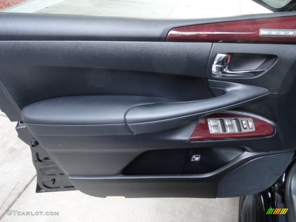 2013 Lexus LX 570 Black/Mahogany Accents Door Panel Photo #62078936