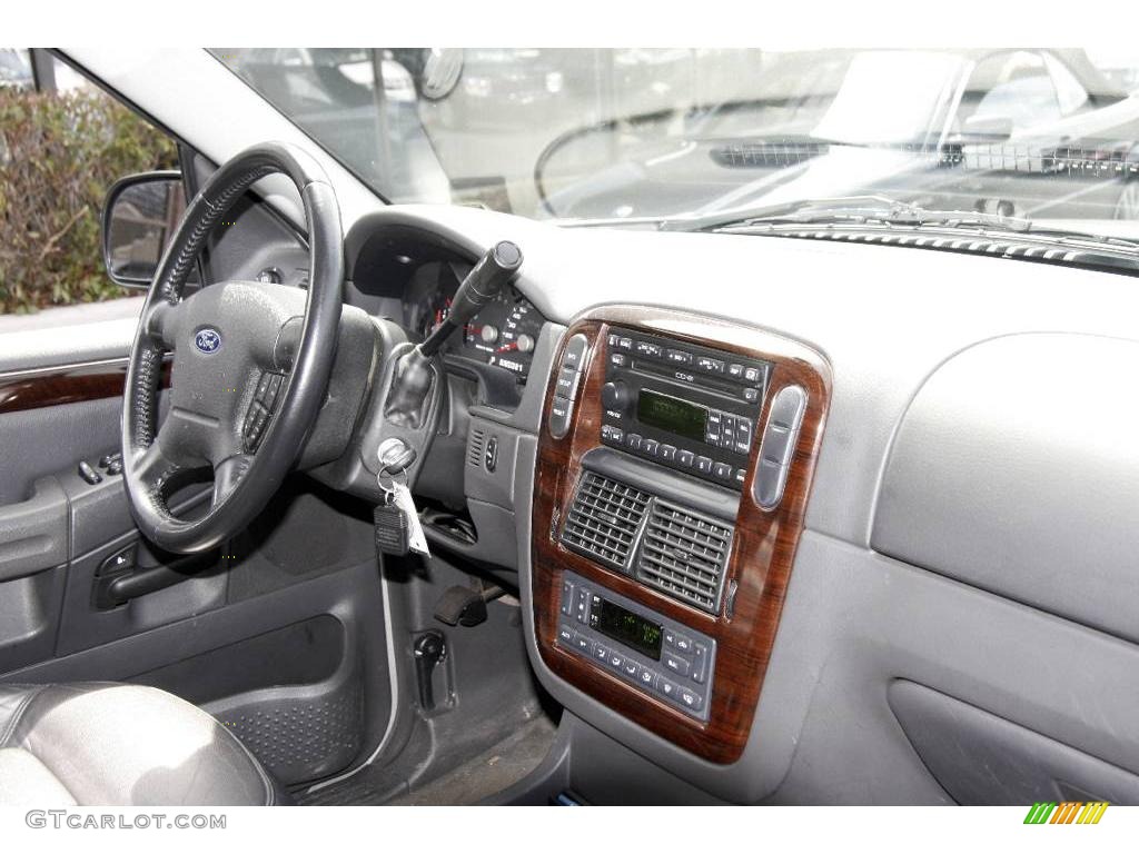 2004 Explorer Limited AWD - Silver Birch Metallic / Graphite photo #11
