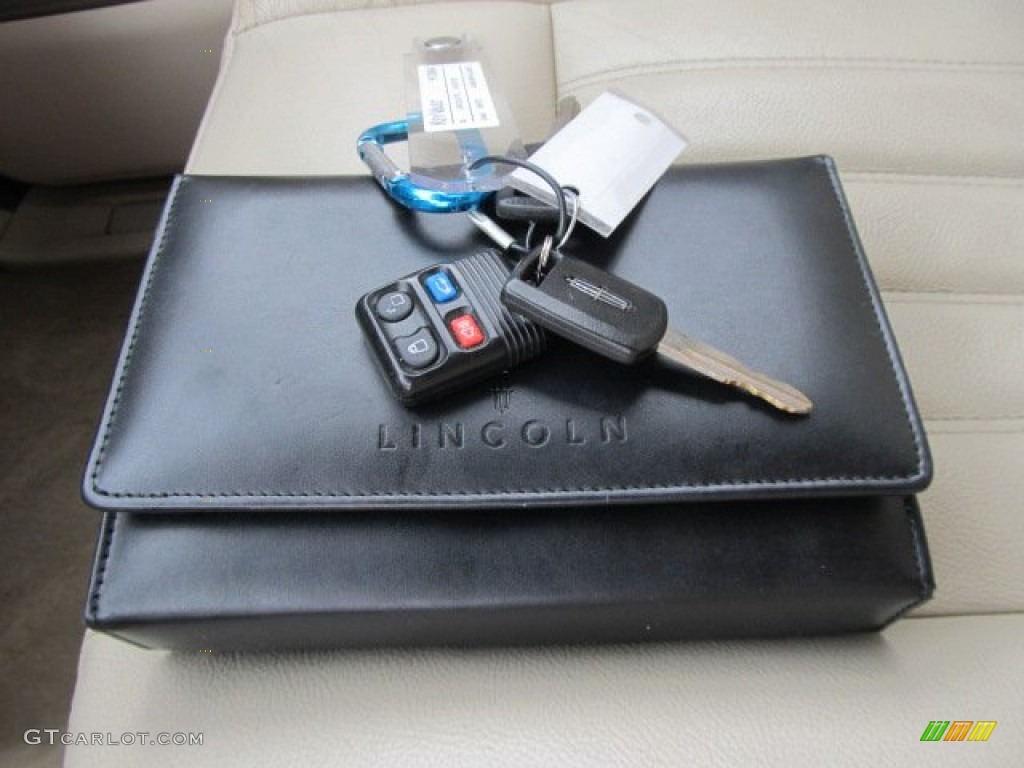 2004 Lincoln Aviator Luxury AWD Keys Photos