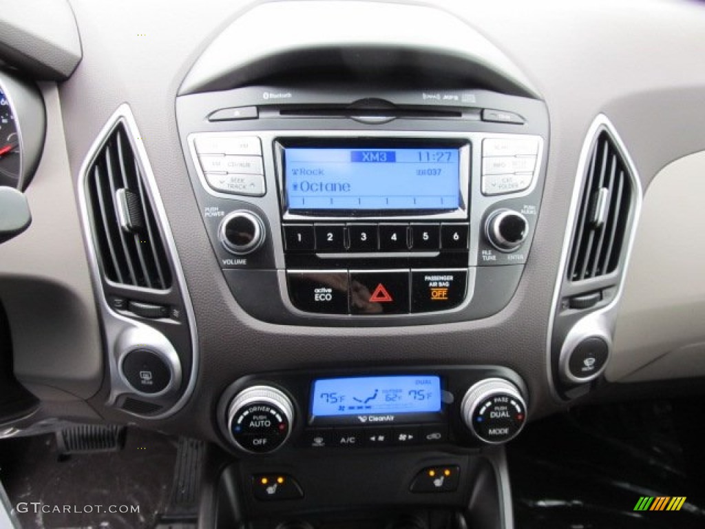 2012 Hyundai Tucson Limited AWD Controls Photo #62081852