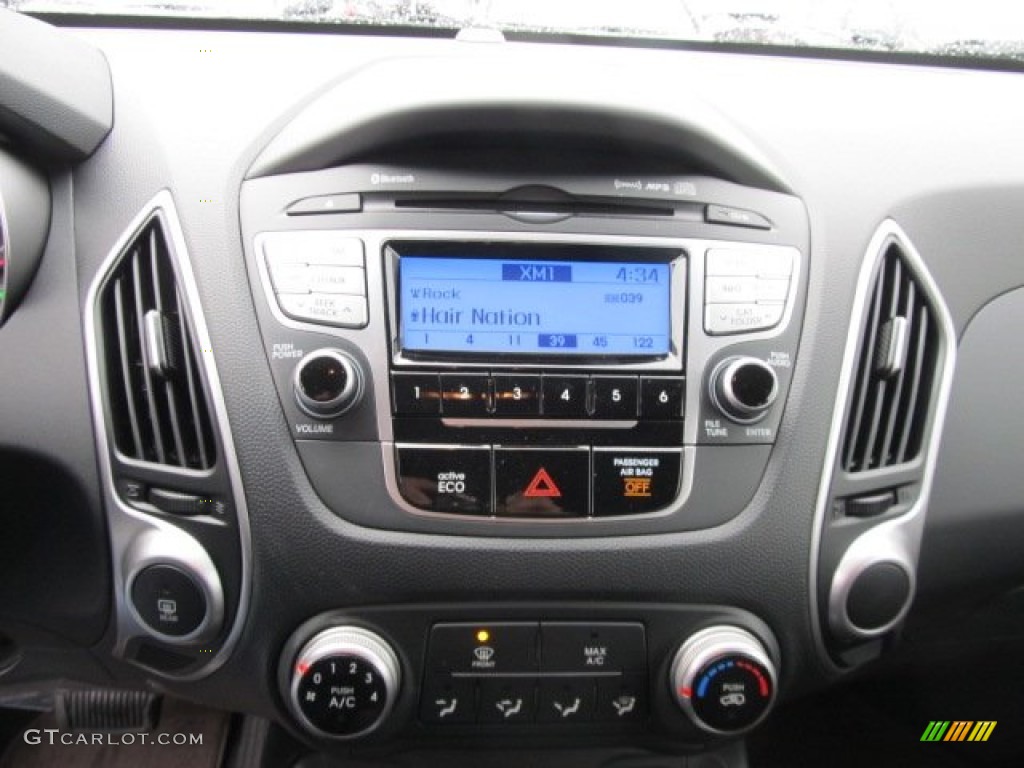 2012 Hyundai Tucson GLS AWD Controls Photo #62082310