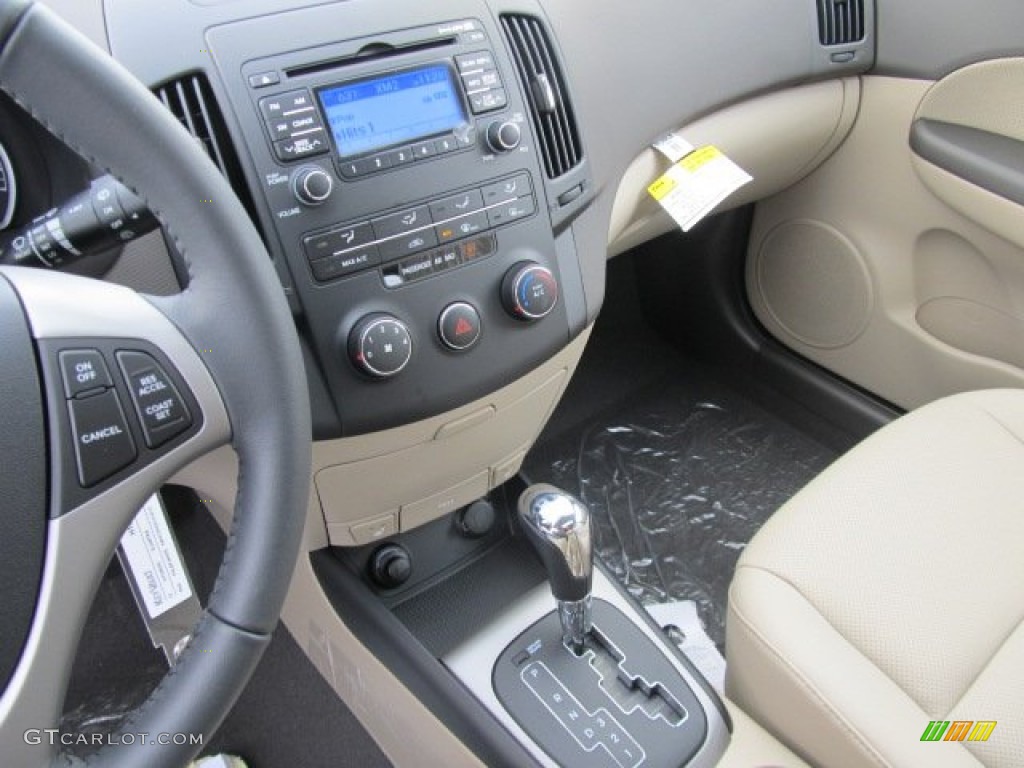 2012 Hyundai Elantra SE Touring Controls Photo #62083850