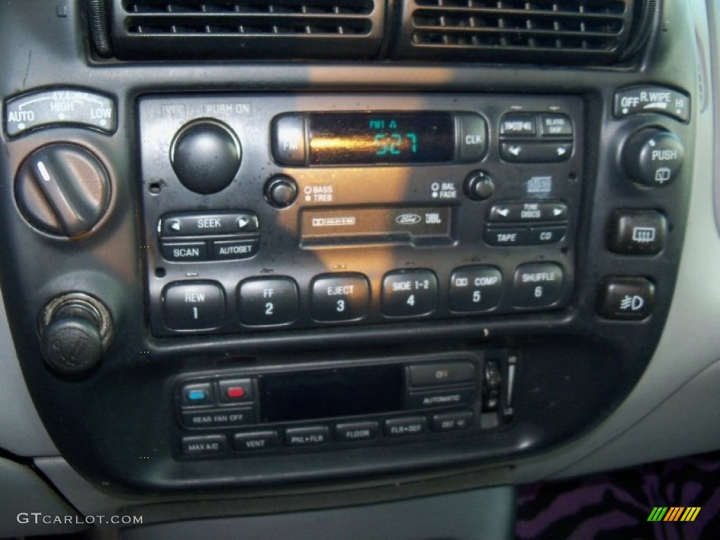 1997 Ford Explorer Limited 4x4 Audio System Photos