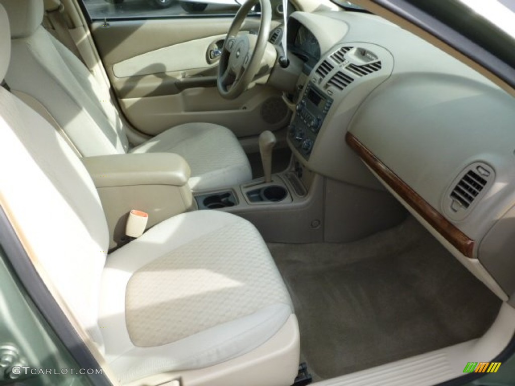 2005 Malibu Sedan - Silver Green Metallic / Neutral Beige photo #10