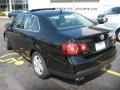 Black - Jetta SE Sedan Photo No. 4