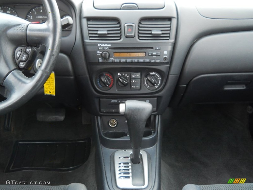 2006 Sentra 1.8 S Special Edition - Sunburst Yellow / Charcoal photo #5